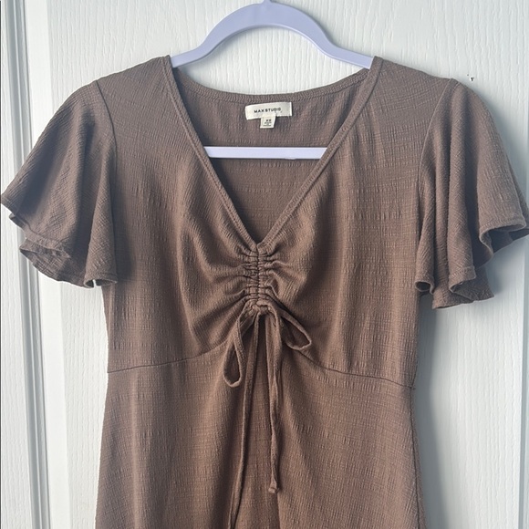 Max Studio Tan Flutter Sleeve Midi Dress for Casual Wear - Picture 6 of 7
